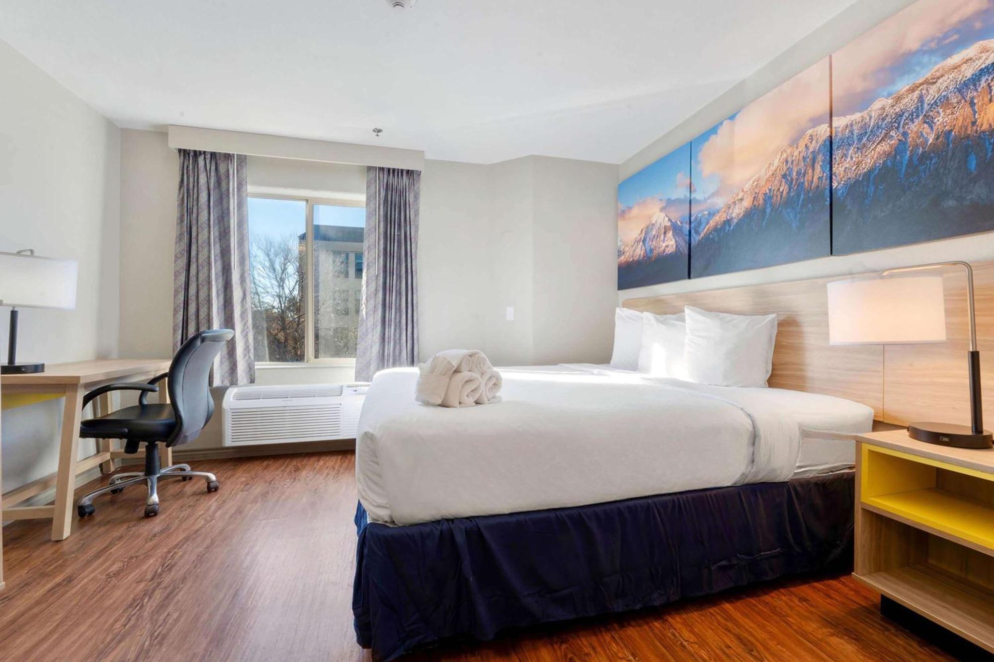 Days Inn By Wyndham ת'ורנטון מראה חיצוני תמונה