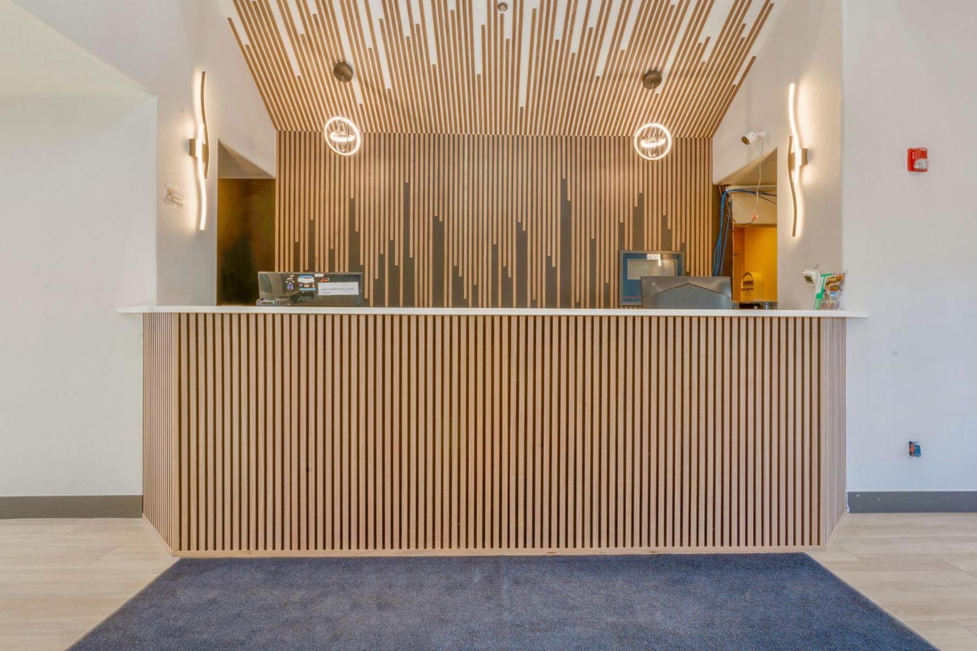 Days Inn By Wyndham ת'ורנטון מראה חיצוני תמונה