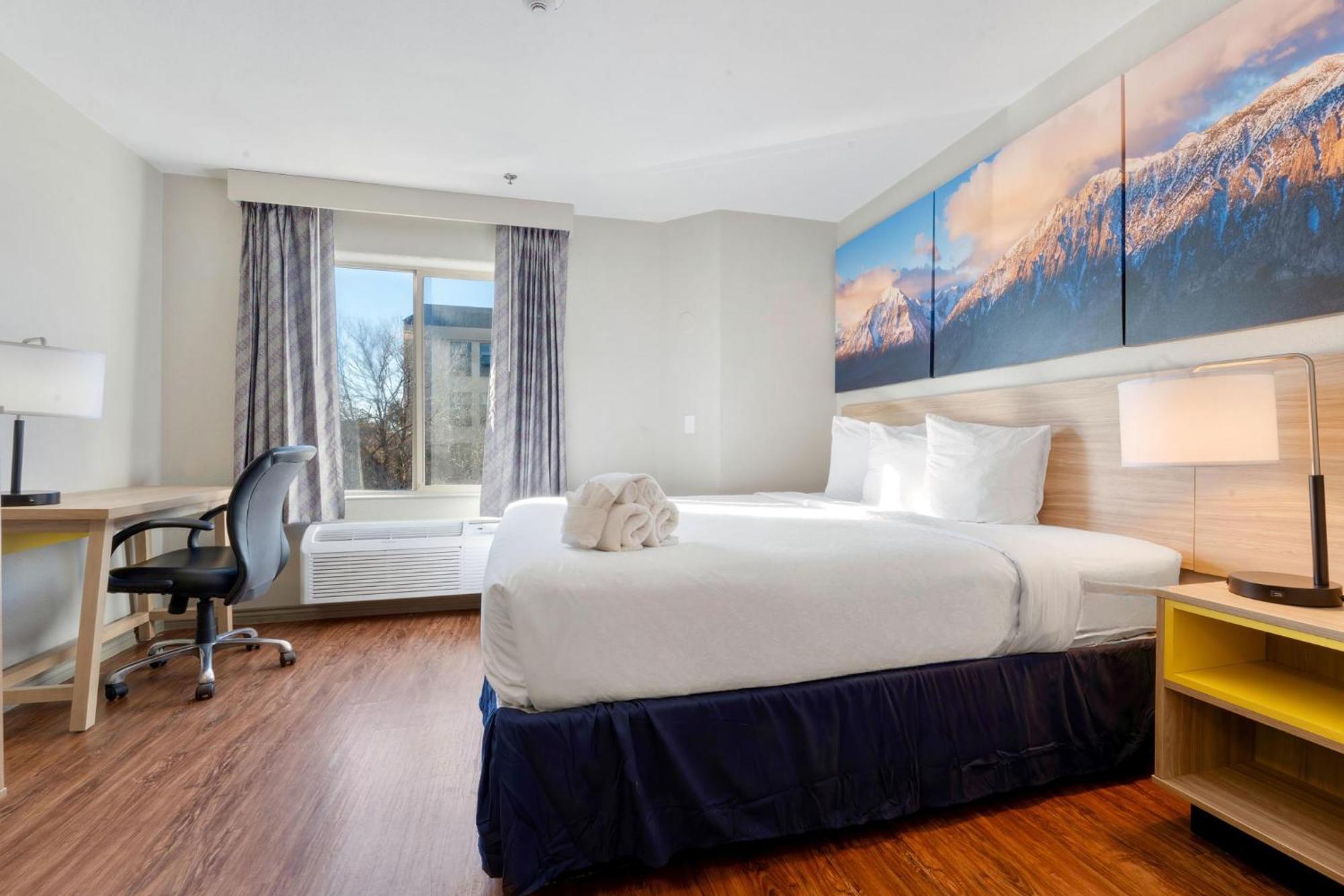 Days Inn By Wyndham ת'ורנטון מראה חיצוני תמונה